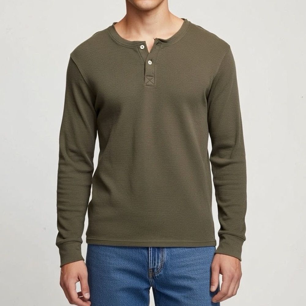Goodfellow Three Button Olive Green Henley Shirt Men’s Size M 100% Cotton